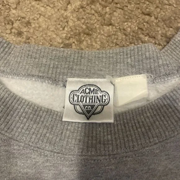 Vintage 1992 Acme Clothing Looney Tunes Embroidered Sweatshirt Gray Size Large - Picture 2 of 8